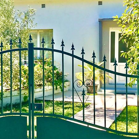 VILLA MAISON BLANCHE TULLE 1 à 4 personnes Esterno foto