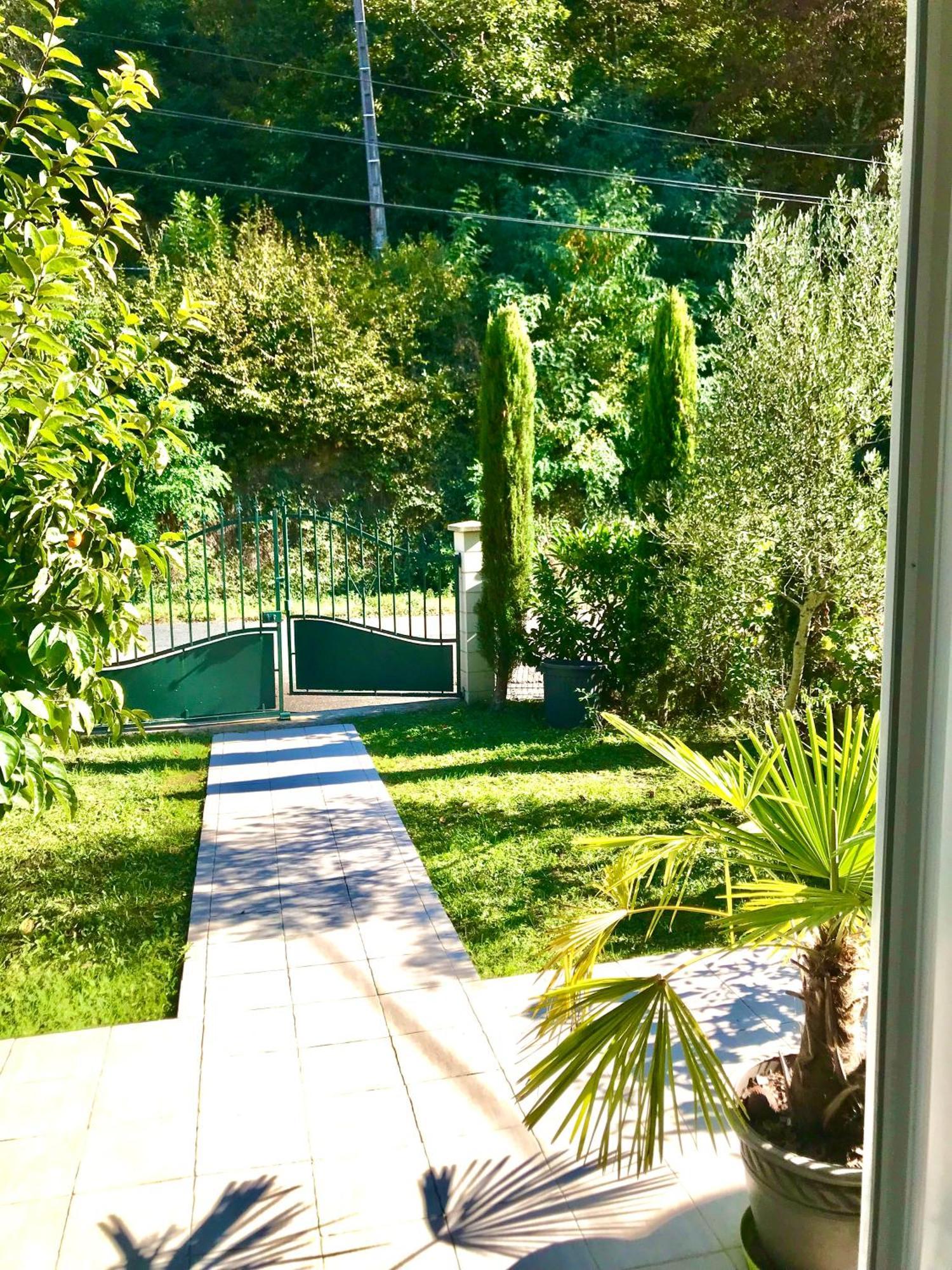 VILLA MAISON BLANCHE TULLE 1 à 4 personnes Esterno foto